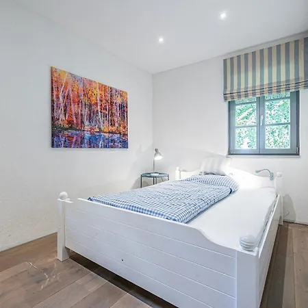 Apartment Weisse Reetdachkate 2